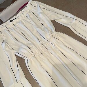 Dynamite off shoulder dress xs